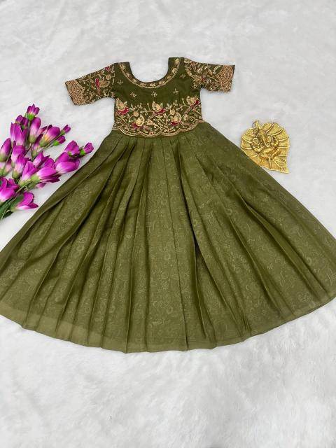 NEW LAUNCIN GOWN georgette Kids clothes wholesale distributors in Mumbai